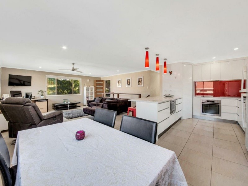 8 Parkside Street, Tannum Sands QLD 4680