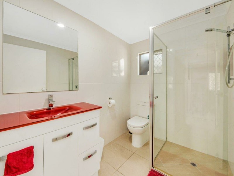 8 Parkside Street, Tannum Sands QLD 4680