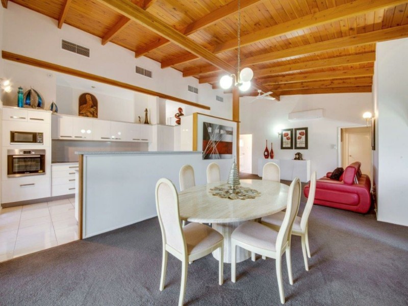 17 Alpine Crescent, Boyne Island QLD 4680