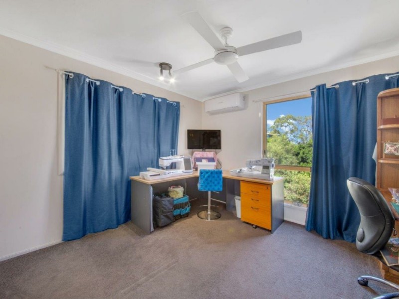 17 Alpine Crescent, Boyne Island QLD 4680