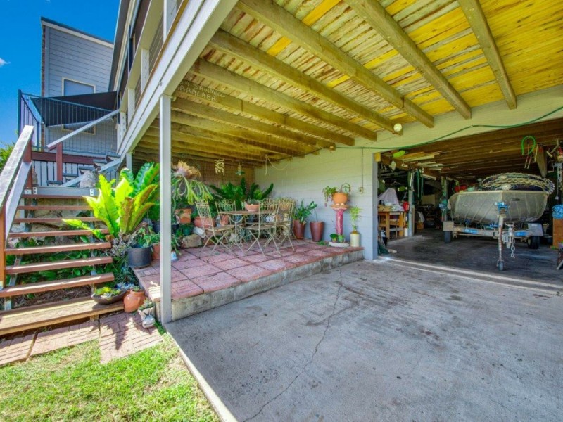 17 Alpine Crescent, Boyne Island QLD 4680
