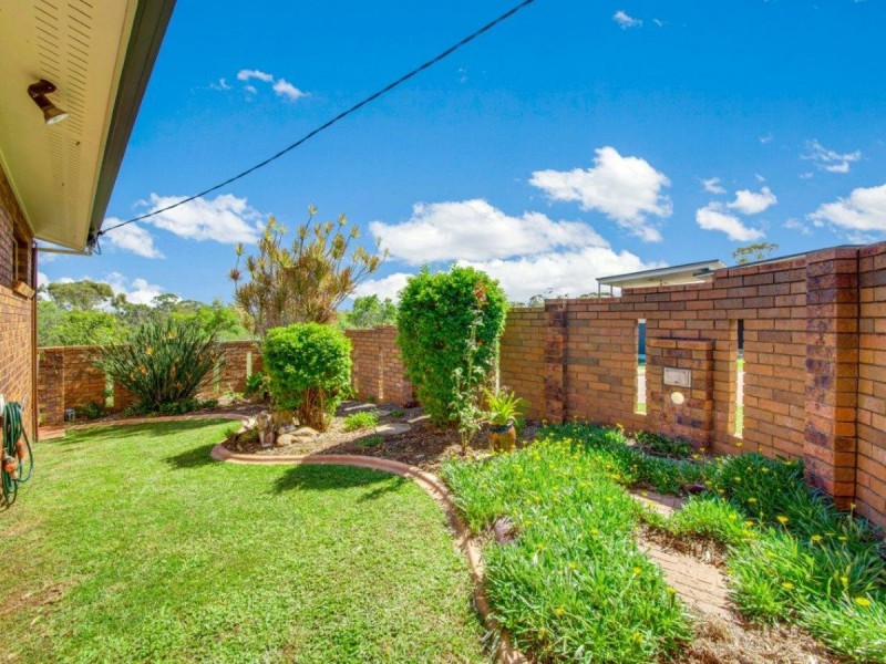 17 Alpine Crescent, Boyne Island QLD 4680