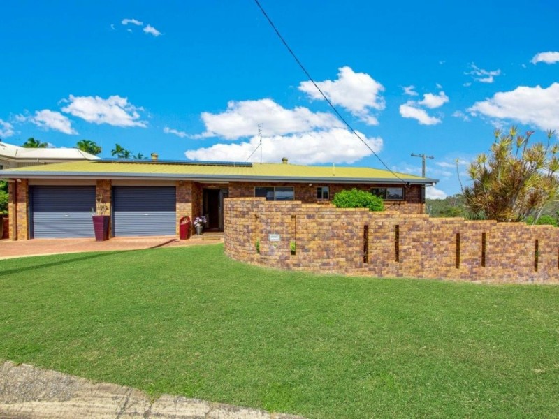 17 Alpine Crescent, Boyne Island QLD 4680