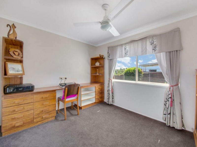 17 Alpine Crescent, Boyne Island QLD 4680