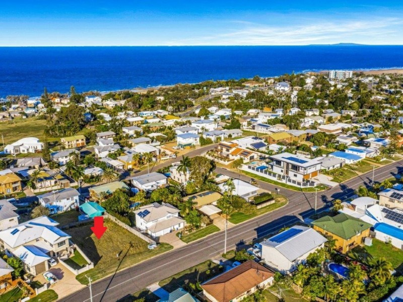 42 Booth Avenue, Tannum Sands QLD 4680