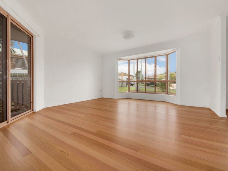 14 Geoffrey Thomas Drive, Tannum Sands QLD 4680