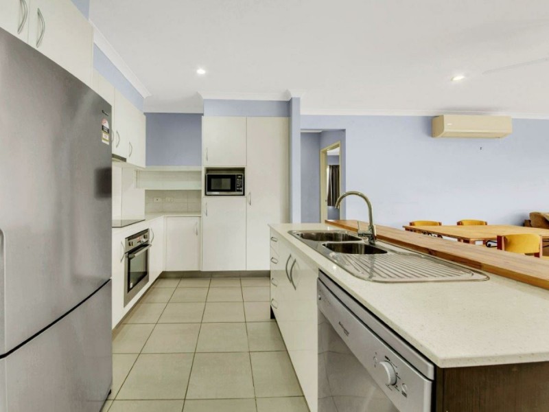 17 Clover Crescent, Boyne Island QLD 4680