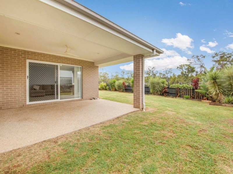 17 Clover Crescent, Boyne Island QLD 4680