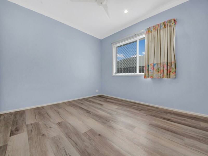 17 Clover Crescent, Boyne Island QLD 4680