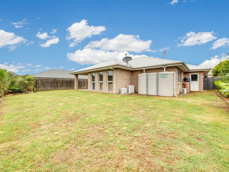 17 Clover Crescent, Boyne Island QLD 4680