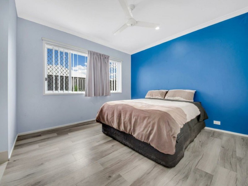 17 Clover Crescent, Boyne Island QLD 4680