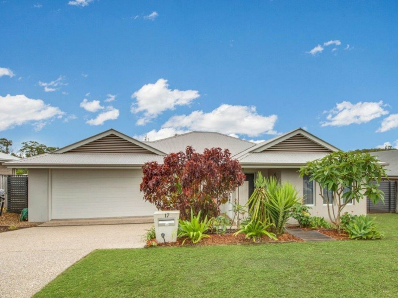 17 Clover Crescent, Boyne Island QLD 4680