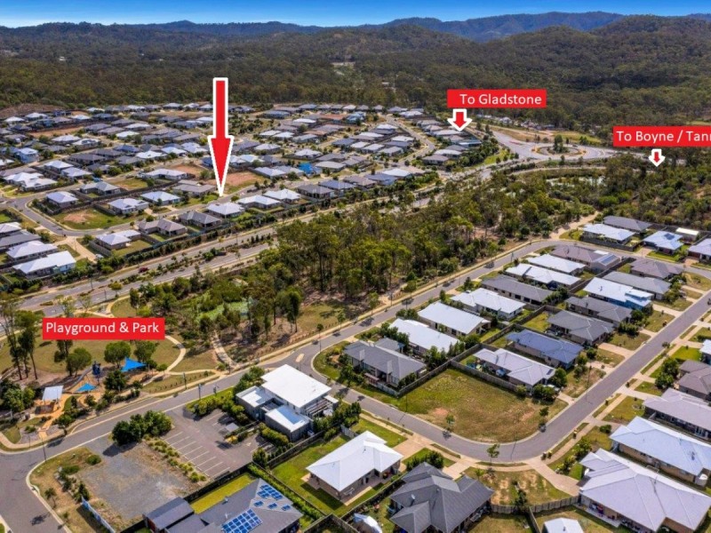 17 Clover Crescent, Boyne Island QLD 4680