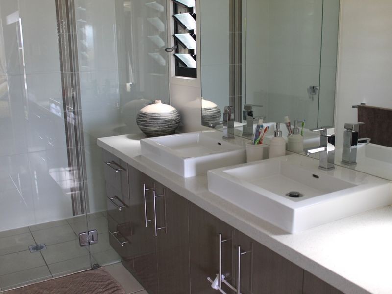 11 MELANIE COURT, Boyne Island QLD 4680