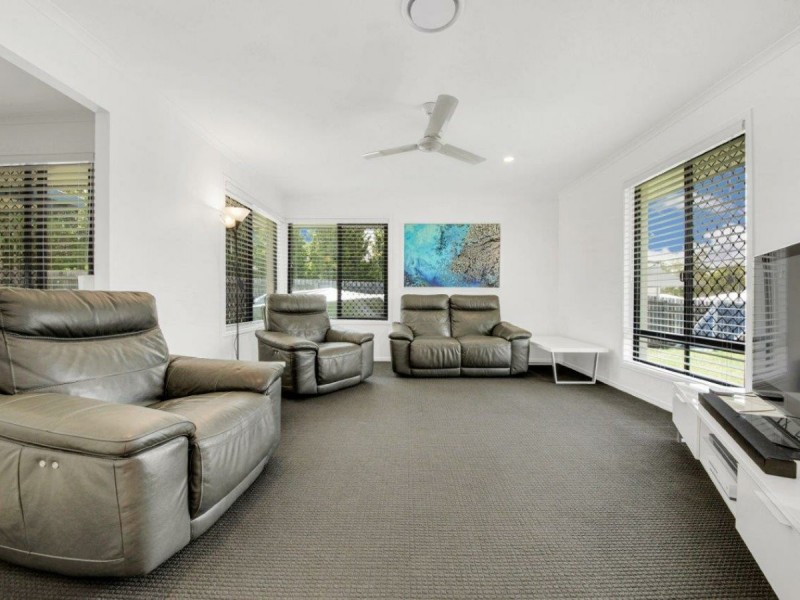 14 Schooner Street, Tannum Sands QLD 4680