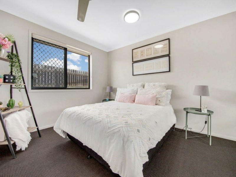 9 Valley Way, Boyne Island QLD 4680