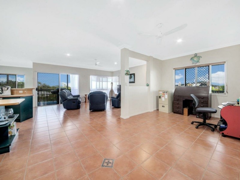 38 Lighthouse Drive, Boyne Island QLD 4680