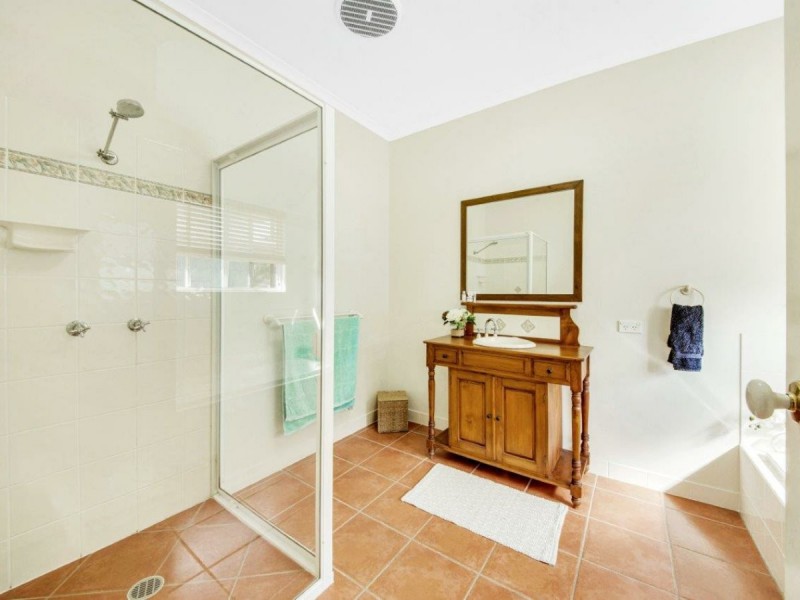 38 Lighthouse Drive, Boyne Island QLD 4680