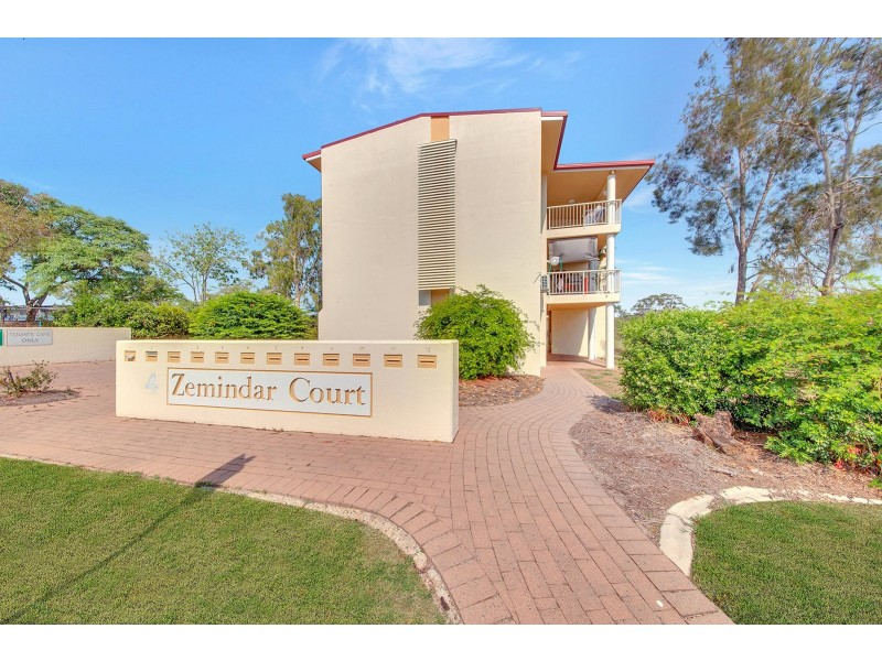 4/4 Pittsbay Crescent, Boyne Island QLD 4680