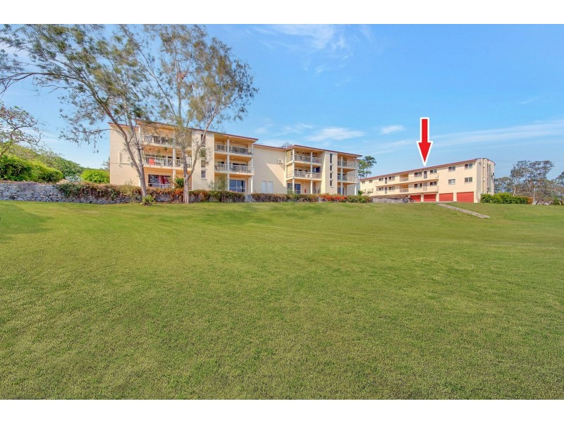 4/4 Pittsbay Crescent, Boyne Island QLD 4680