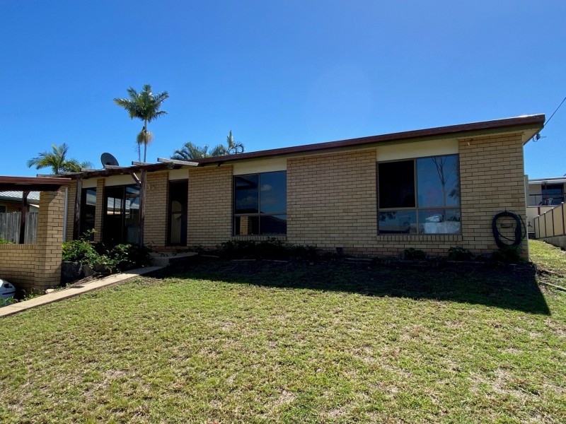 12 Pleasant Avenue, Tannum Sands QLD 4680