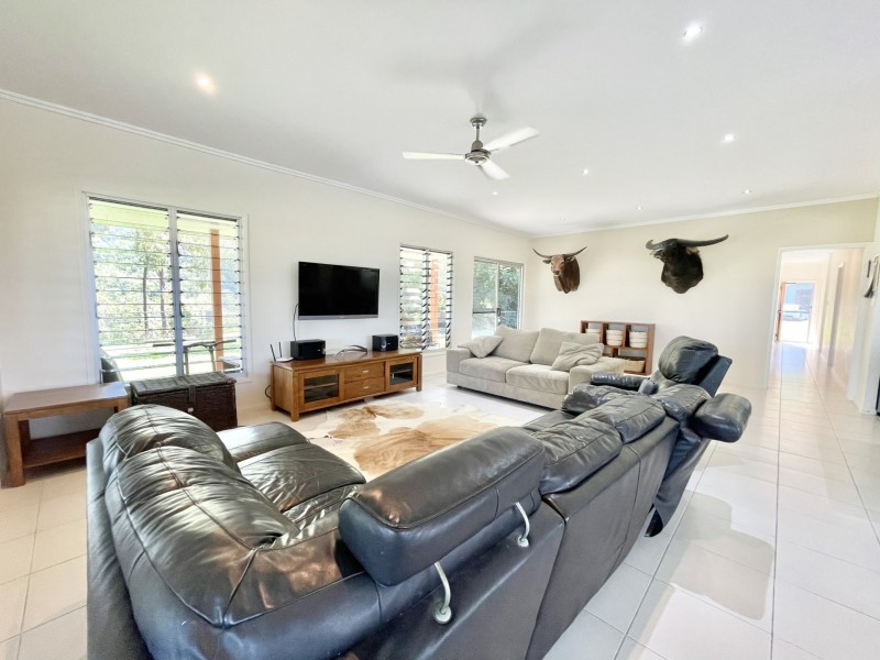 726 Reedbed Road, Bororen QLD 4678