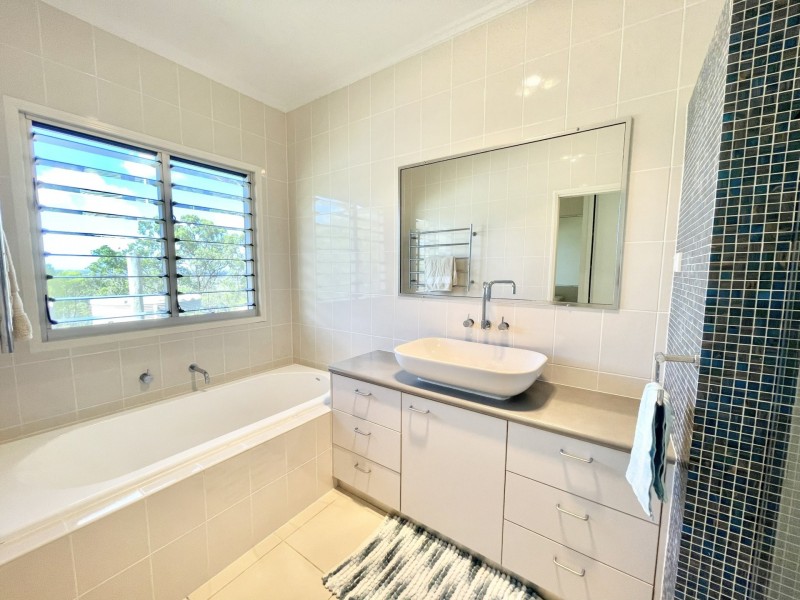 726 Reedbed Road, Bororen QLD 4678