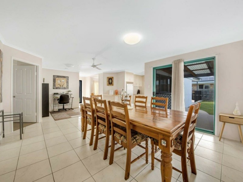 53 Witney Street, Telina QLD 4680
