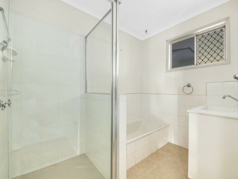 29 Salgado Street, Boyne Island QLD 4680