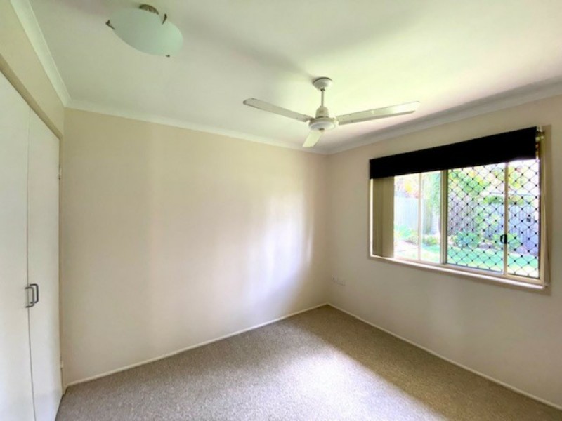 34 Curtis Avenue, Boyne Island QLD 4680