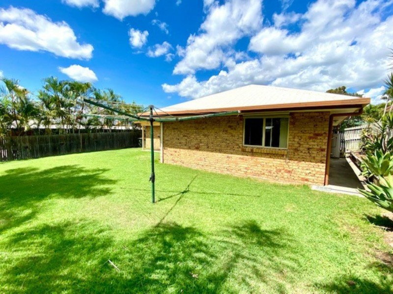 34 Curtis Avenue, Boyne Island QLD 4680