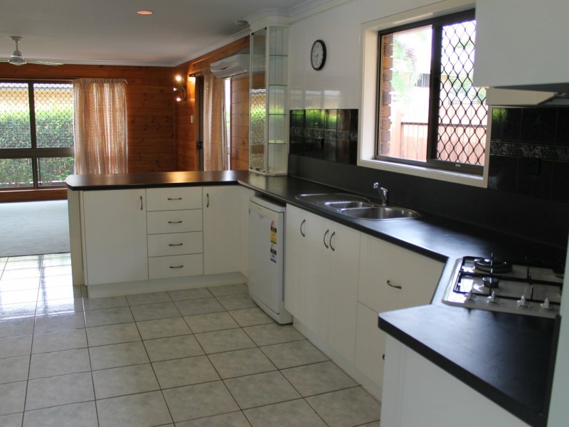 48 Booth Avenue, Tannum Sands QLD 4680