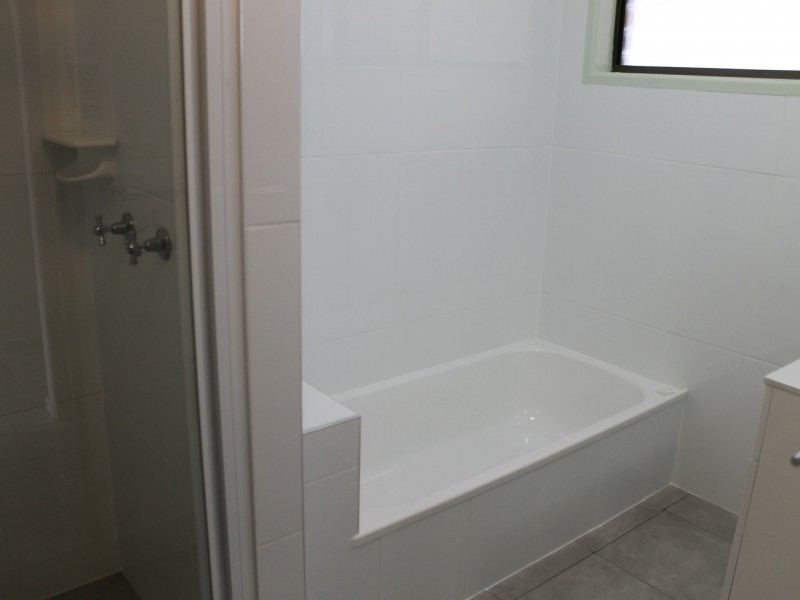 48 Booth Avenue, Tannum Sands QLD 4680