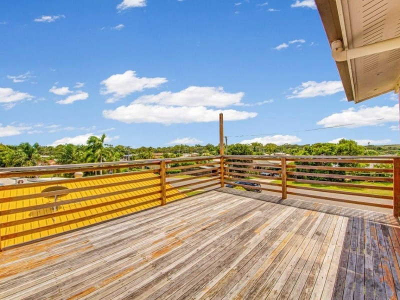 8 Amaroo Street, Boyne Island QLD 4680