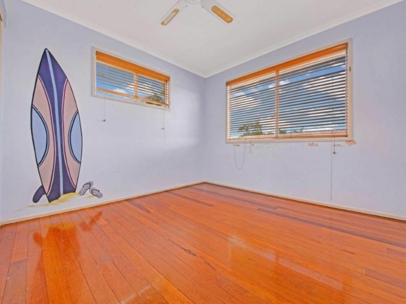 8 Amaroo Street, Boyne Island QLD 4680