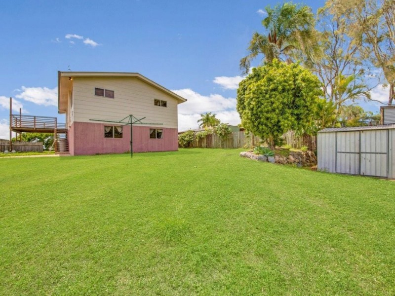8 Amaroo Street, Boyne Island QLD 4680