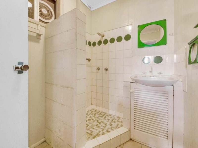 3 Sayre Crescent, Boyne Island QLD 4680