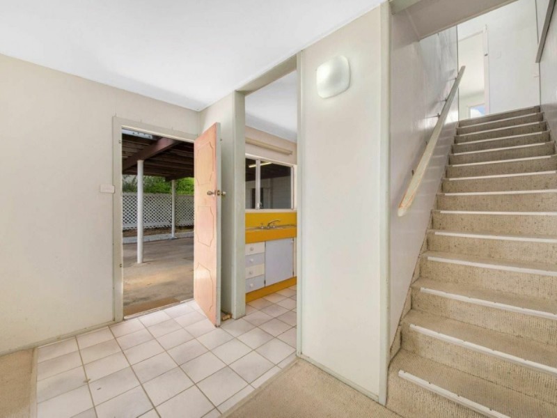 3 Sayre Crescent, Boyne Island QLD 4680