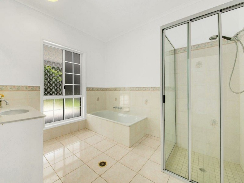 42 Silverton Drive, Tannum Sands QLD 4680