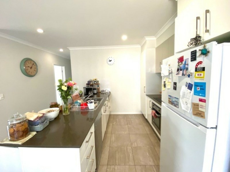 2 Barambah Parade, Boyne Island QLD 4680