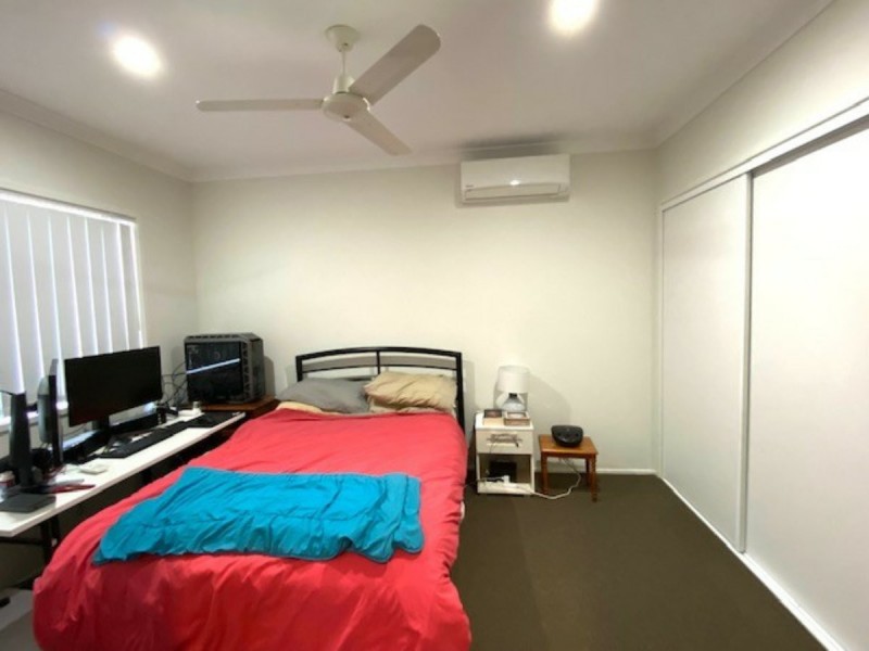 2 Barambah Parade, Boyne Island QLD 4680