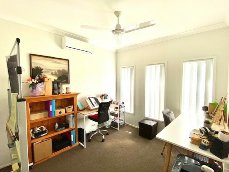 2 Barambah Parade, Boyne Island QLD 4680