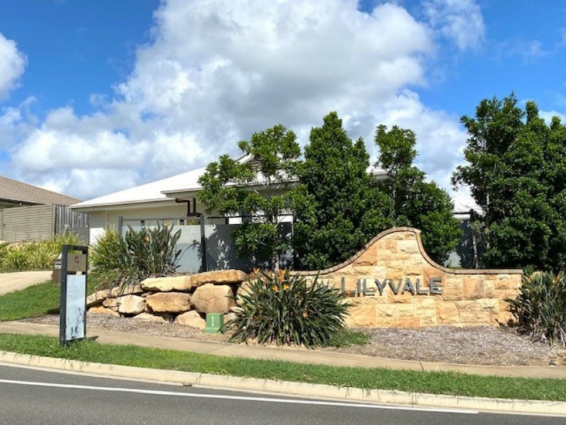 2 Barambah Parade, Boyne Island QLD 4680