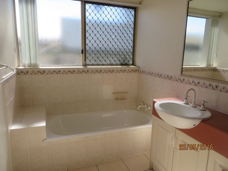 4 DUNN STREET, Tannum Sands QLD 4680