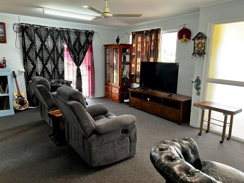 14 Polmaise Street, Boyne Island QLD 4680