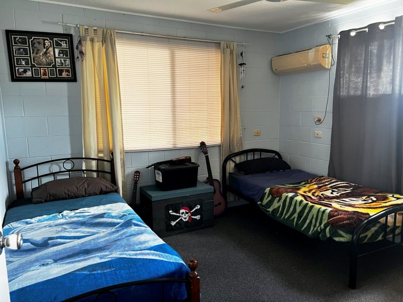 14 Polmaise Street, Boyne Island QLD 4680