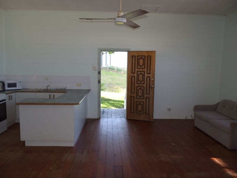 5 ZEPHYR STREET, Tannum Sands QLD 4680