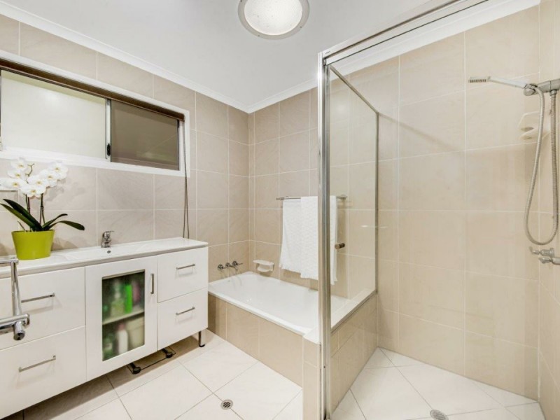 10 Alfred Street, Tannum Sands QLD 4680