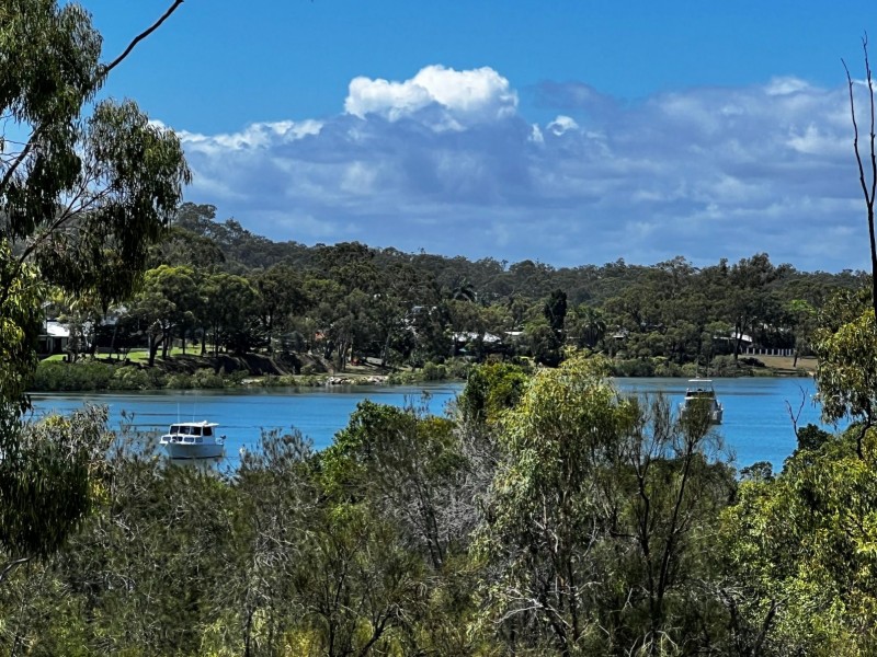 5/2 The Promenade, Boyne Island QLD 4680