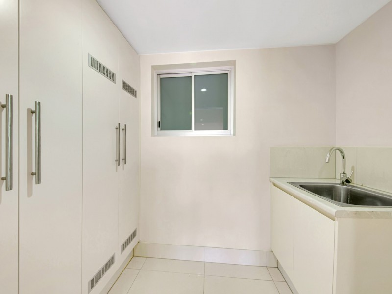 5/2 The Promenade, Boyne Island QLD 4680